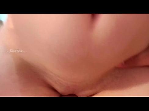 ❤️ Duke fjetur në dhomën e motrës sime dhe kështu u zgjova ❤️❌ Pornografi anale tek ne ❌